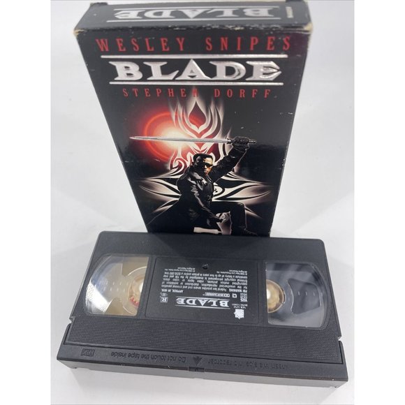 Blade - VHS Tape - Staring Wesley Snipes - Picture 3 of 3